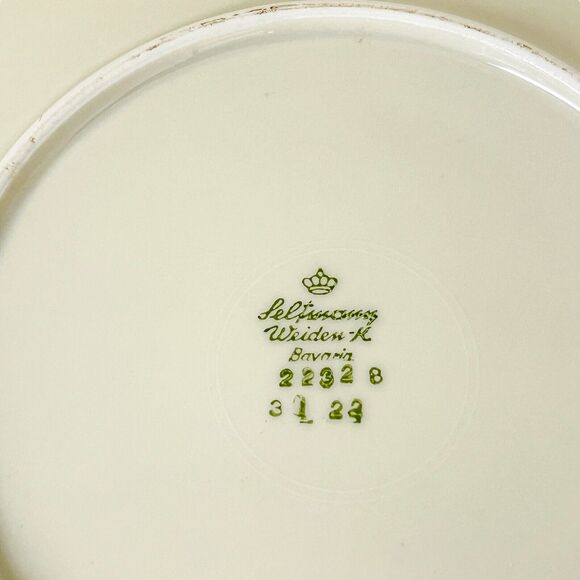 Seltmann Weiden Salad Plate Porcelain K Bavaria Purple Flowers Gold Trim 7.5" - Picture 4 of 7